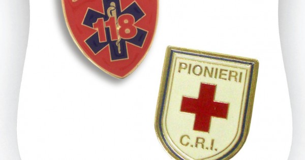 spille-e-distintivi-croce-rossa-italiana
