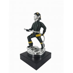STATUINA VIGILE DEL FUOCO CASCO NERO h.23cm